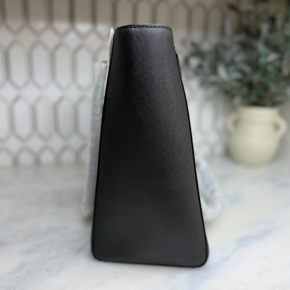 Tory Burch Robinson Large Saffiano Leather Tote Black NWT Dust Bag - Picture 7 of 17